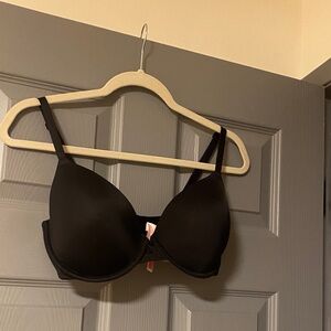 PINK Victoria's Secret Black Bra wear everywhere t-shirt lightly lined